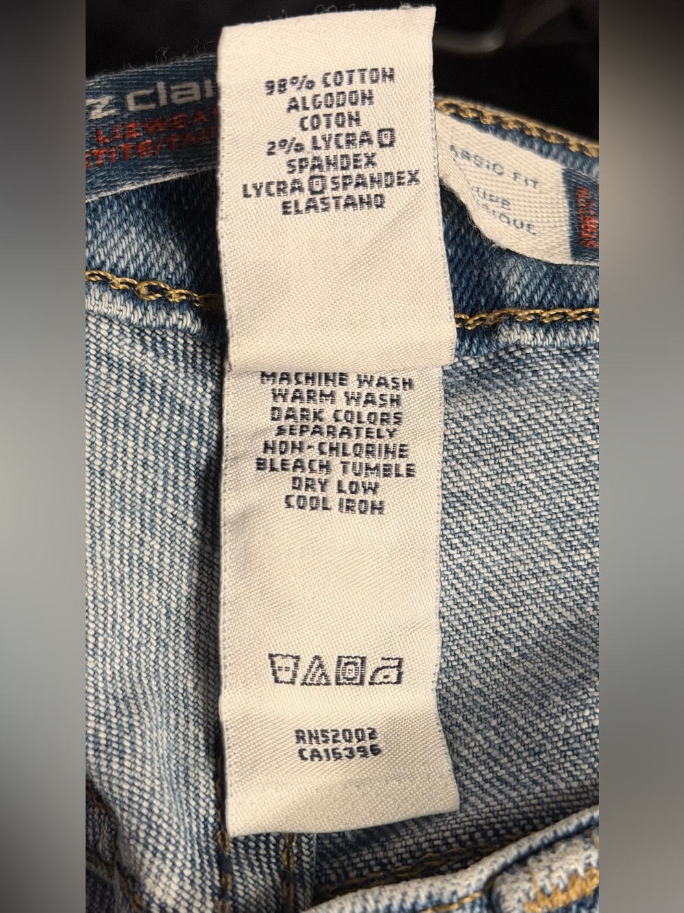 Liz Claiborne Lizwear Classic Fit Blue Stretch Jeans Size: Petite 14R - Picture 9 of 10